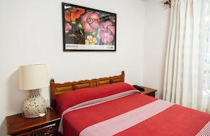 Standard Room, 1 Double Bed | Blackout drapes, iron/ironing board, free WiFi, bed sheets - Hotel Ánuá (Oaxaca)