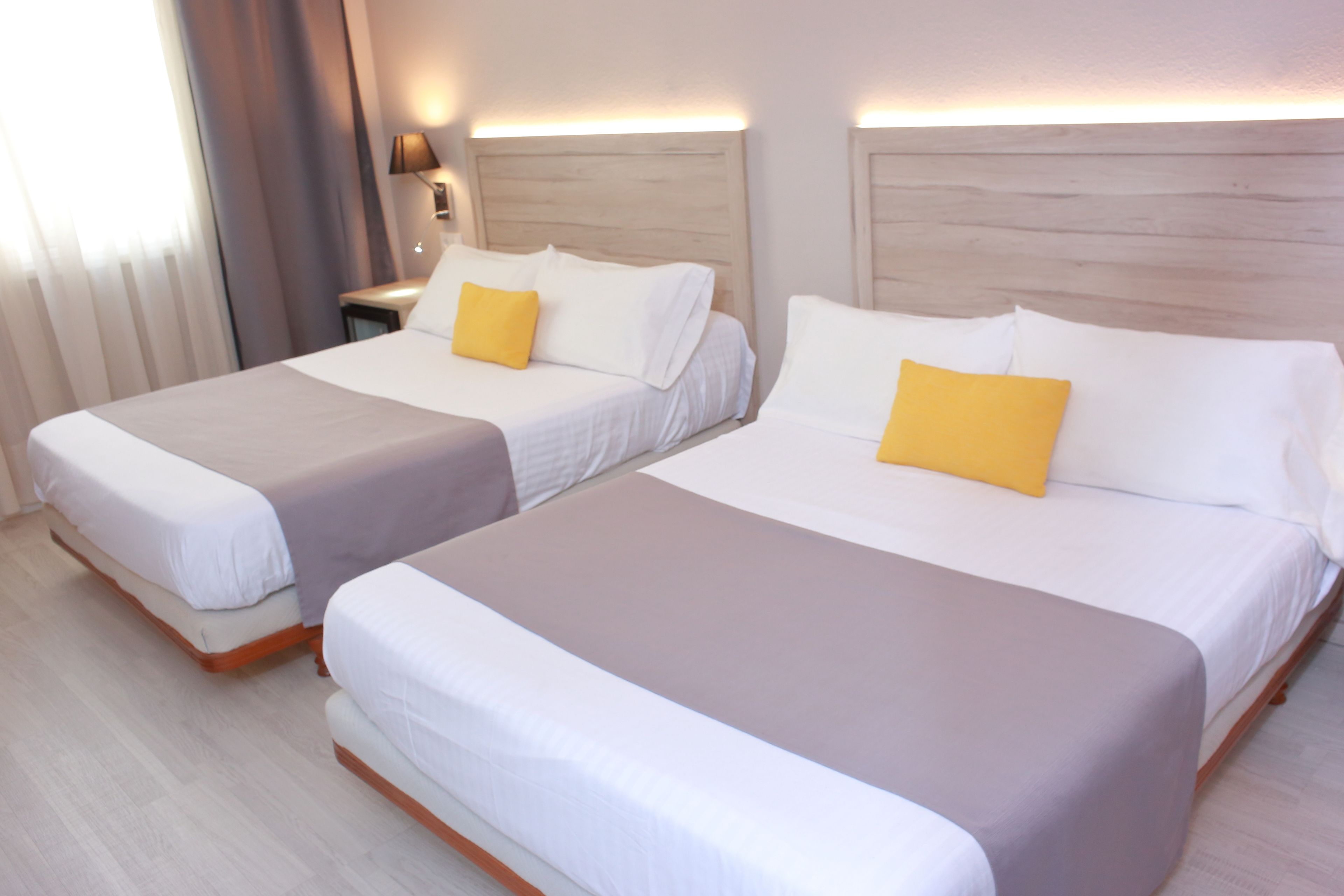 twin room | desk, blackout curtains, free cots/infant beds, rollaway beds