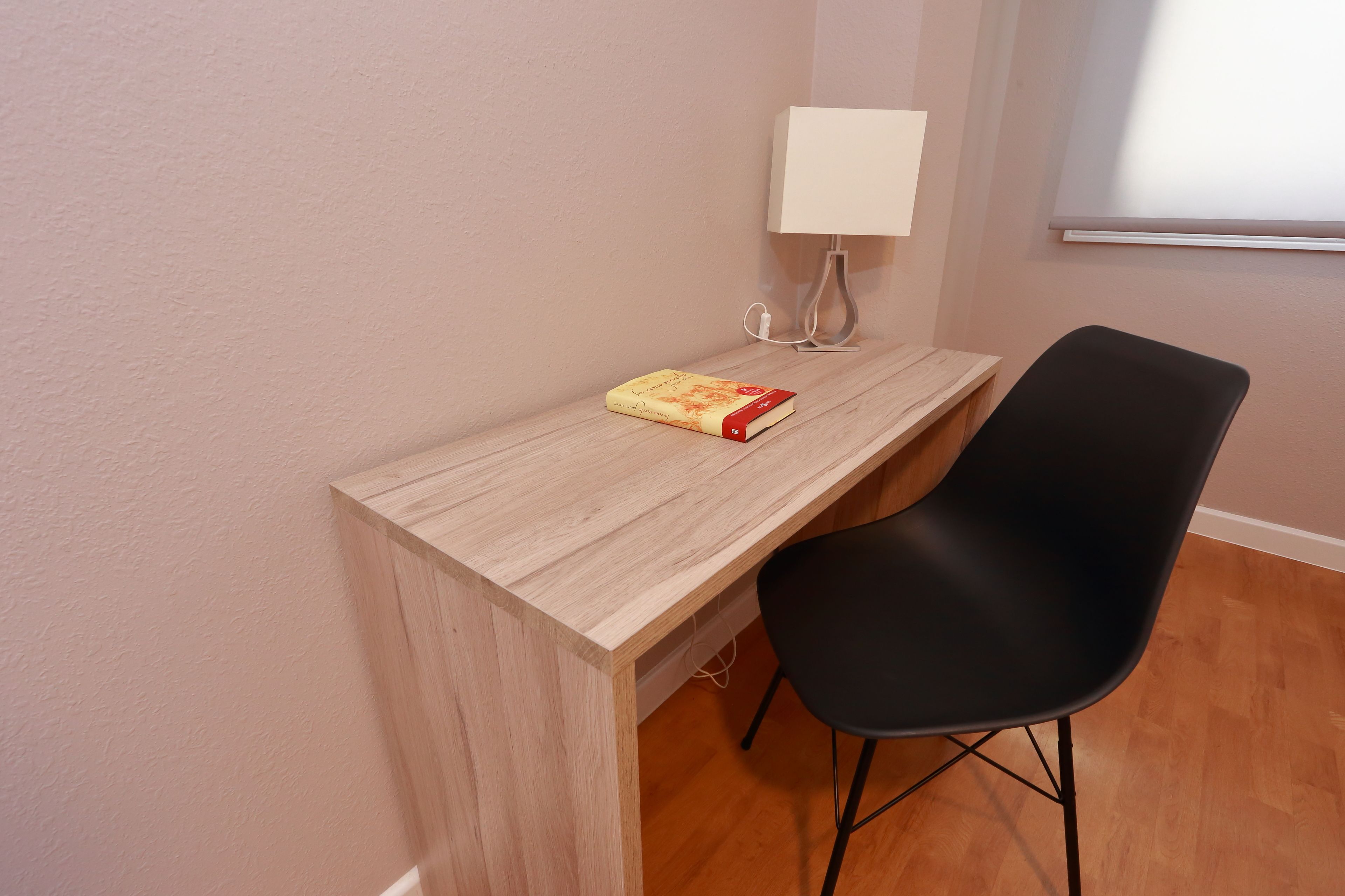 twin room | desk, blackout curtains, free cots/infant beds, rollaway beds