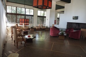 Lobby sitting area - Tana Hotel (Bahir Dar)