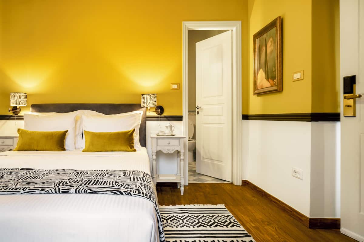 1 habitación, ropa de cama de alta calidad y escritorio