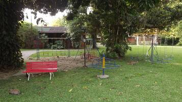 Children’s play area – outdoor