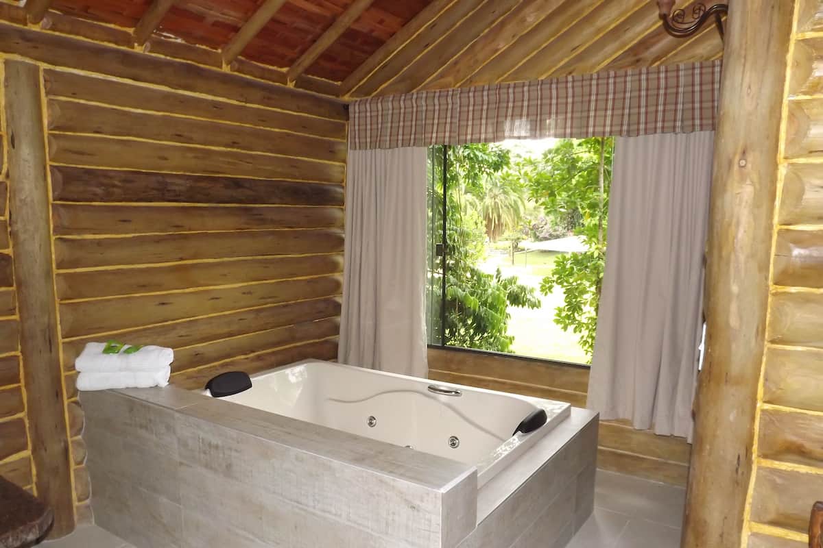 bungalow | 1 bedroom, blackout curtains, bed sheets