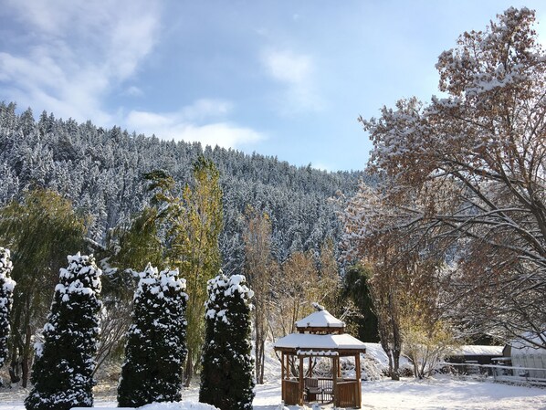 Gazebo - Chase Country Inn Motel (Chase)