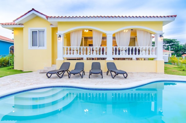 Two Bedroom Villa | Terras