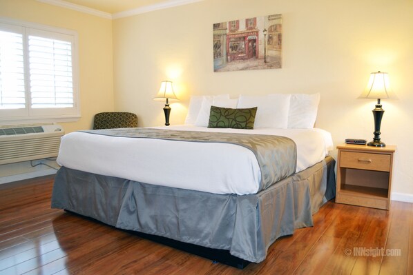 غرفة عادية - سرير ملكي | إطلالة الغرفة