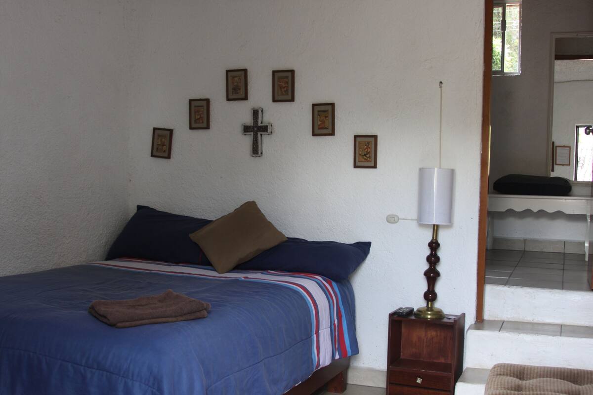 Quarto básico | Wi-Fi de cortesia