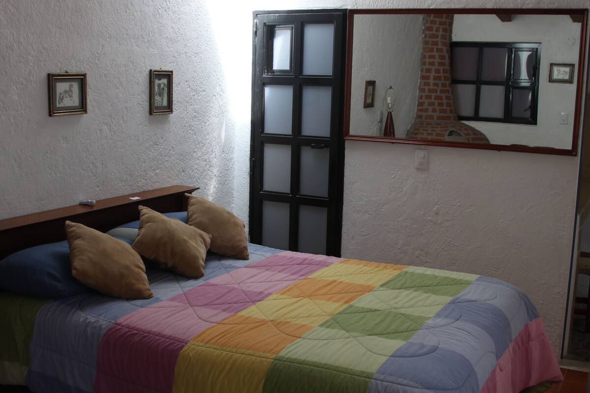 Quarto econômico | Wi-Fi de cortesia