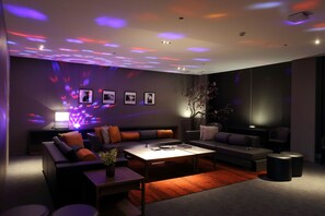 Karaoke room - Midori Clark Hotel and Casino (Mabalacat City)
