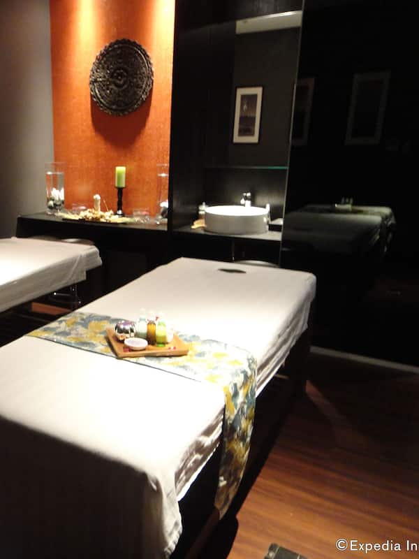Couples treatment room(s), hot stone massages, deep-tissue massages