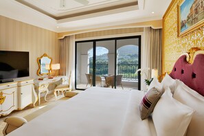Executive Suite | View from room - Vinpearl Discovery Rockside Nha Trang (Nha Trang)