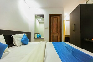 Premium bedding, desk, iron/ironing board, rollaway beds