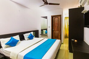 Premium bedding, desk, iron/ironing board, rollaway beds