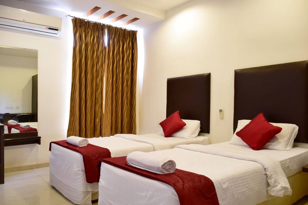 standard double or twin room, 1 double bed | desk, rollaway beds, free wifi