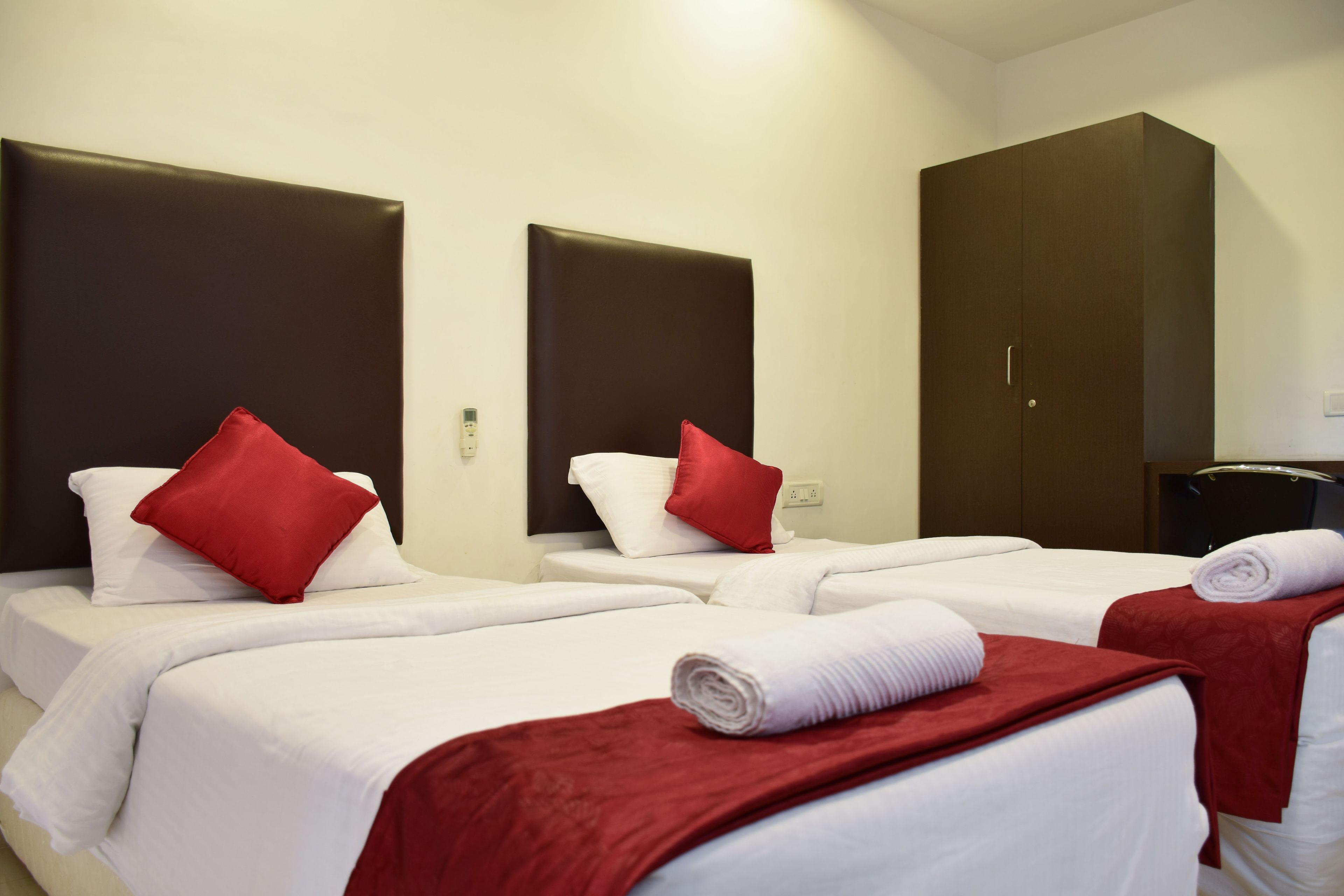 standard double or twin room, 1 double bed | desk, rollaway beds, free wifi