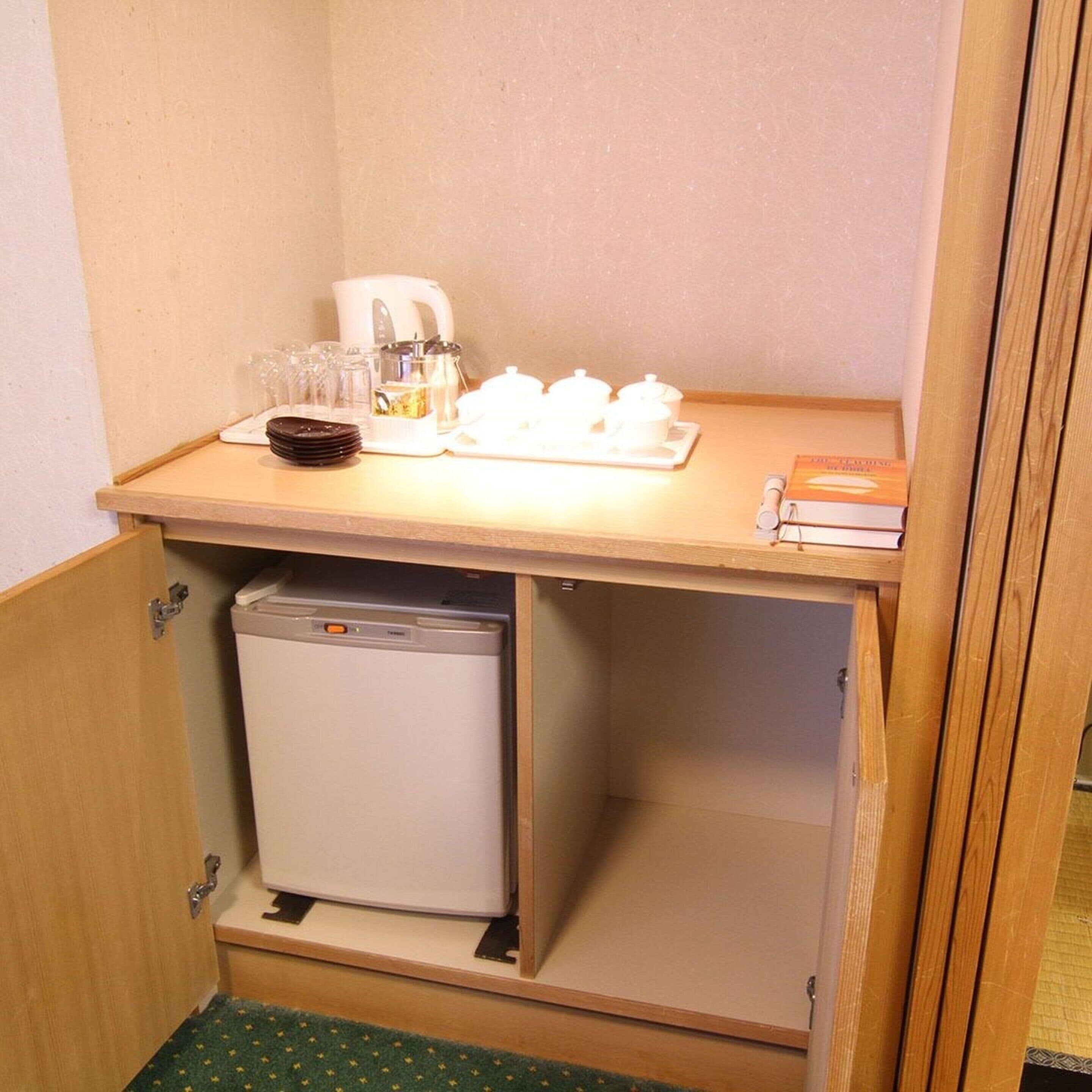 japanese suite b, non smoking | premium bedding, in-room safe, desk, blackout curtains