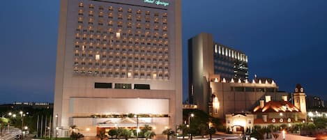 Front of property – evening/night