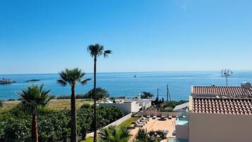 Double Room, Garden or Inland View | Beach/ocean view