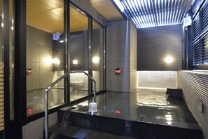 Indoor spa tub - Apa Hotel Saitama Shintoshin StationKita (Saitama)