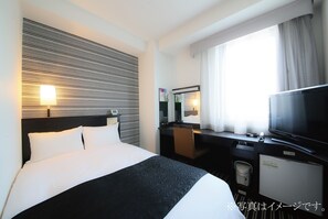 Premium bedding, desk, free WiFi, bed sheets