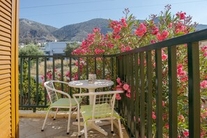 Individually decorated, individually furnished, desk, soundproofing - Bellino Apartments - Adults Only (Hersonissos)