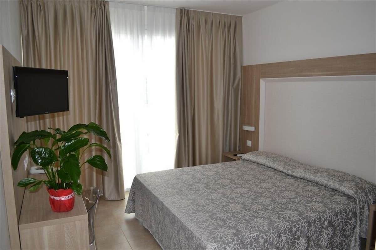 Kamar Double | Seprai premium, brankas, dan tempat tidur bayi (biaya tambahan)