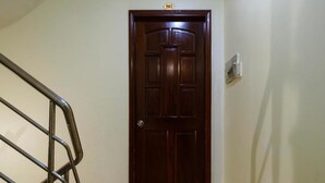 Staircase - Bich Duyen Hotel (Ho Chi Minh City)