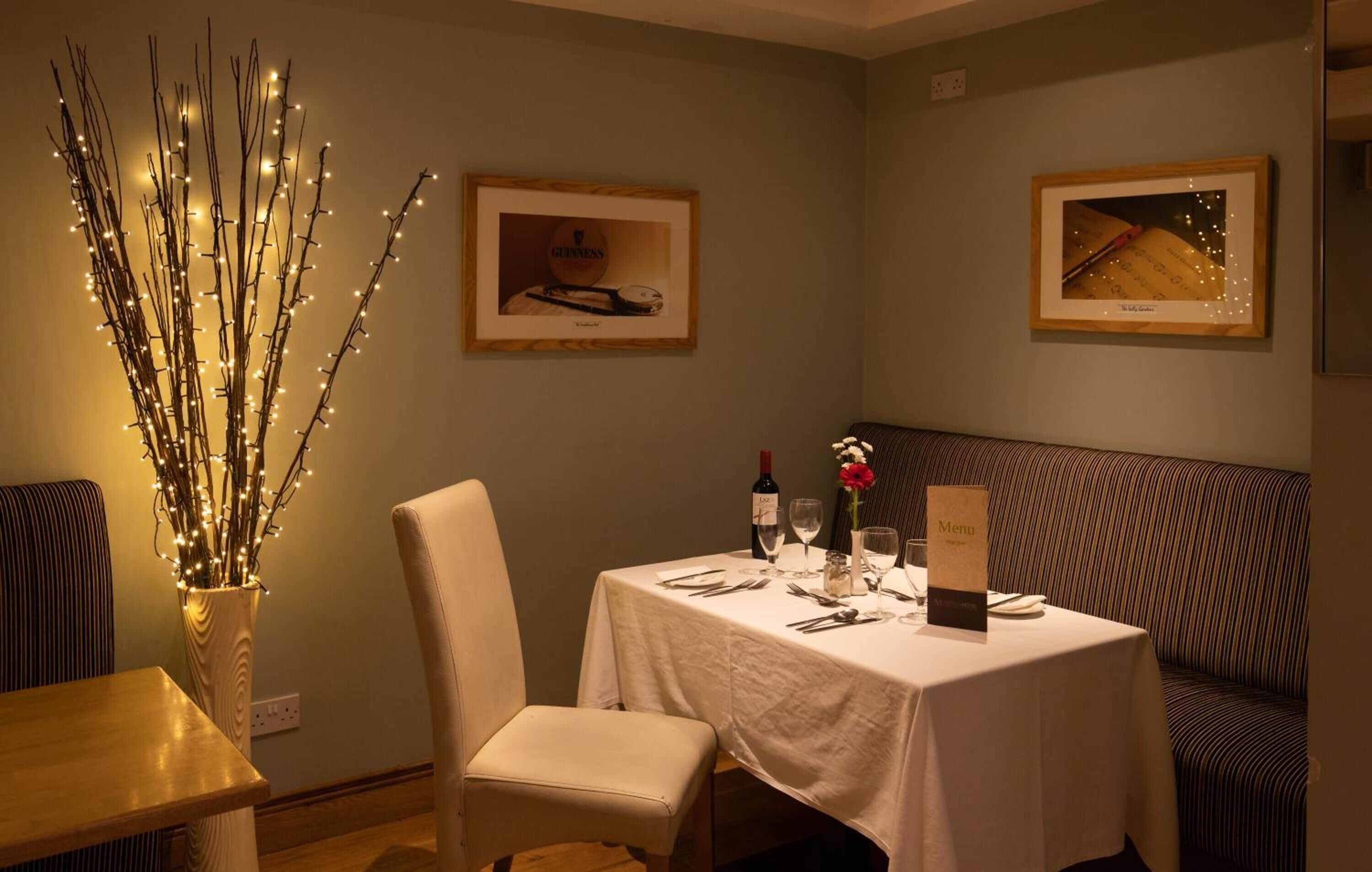 Breakfast, lunch, dinner served; international cuisine 