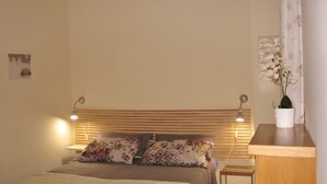 Double Room | Premium bedding, minibar, free WiFi - Babel Bed & Breakfast (Campi Salentina)