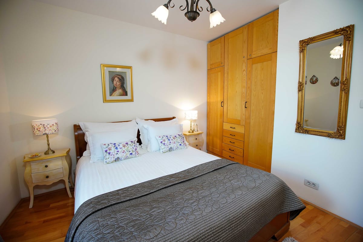 1 habitación y ropa de cama de alta calidad