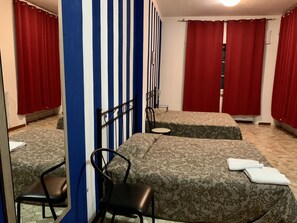 Habitació familiar | Roba de llit d'alta qualitat i cobrellits 