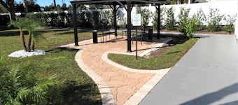 The Smart Stay Inn