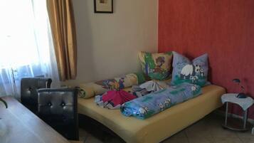 Apartment, 1 Bedroom, Balcony (Wohnung 2) | Minibar, desk, soundproofing, cots/infant beds