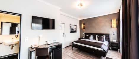 Chambre double | Minibar, bureau, rideaux d’obscurcissement, système d’insonorisation