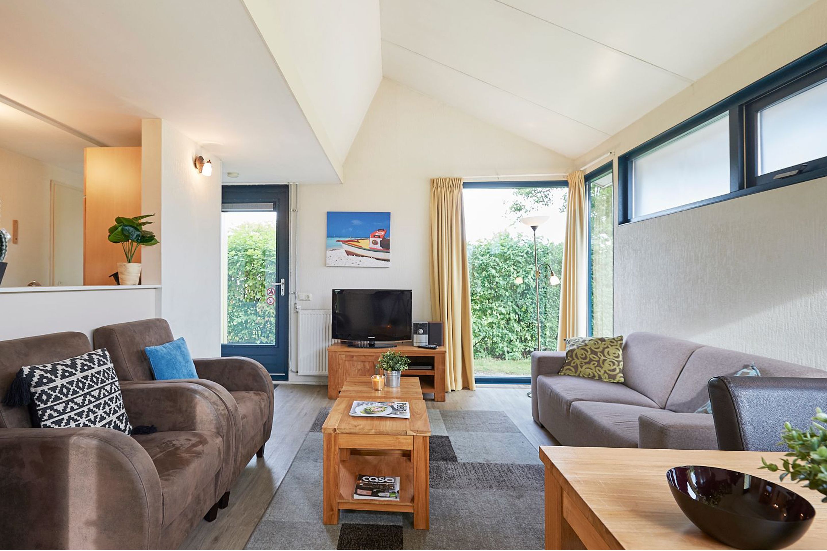 Bungalow (4 persons) | Oppholdsområde | LCD-TV og DVD-spiller