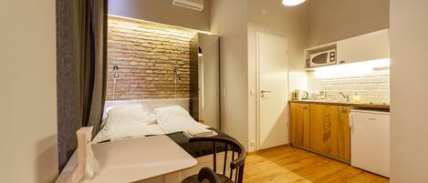 Premier Studio, Courtyard Area