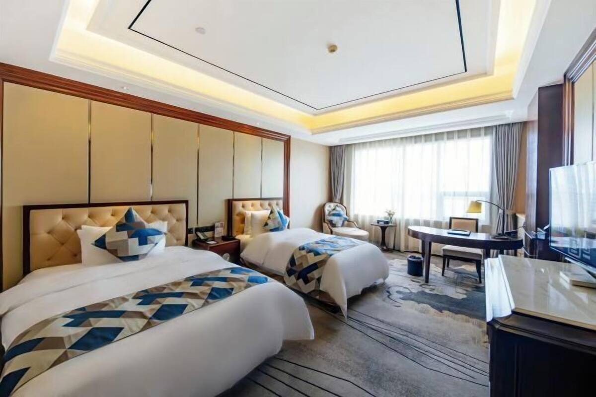 Minibar, in-room safe, iron/ironing board, alarm clocks