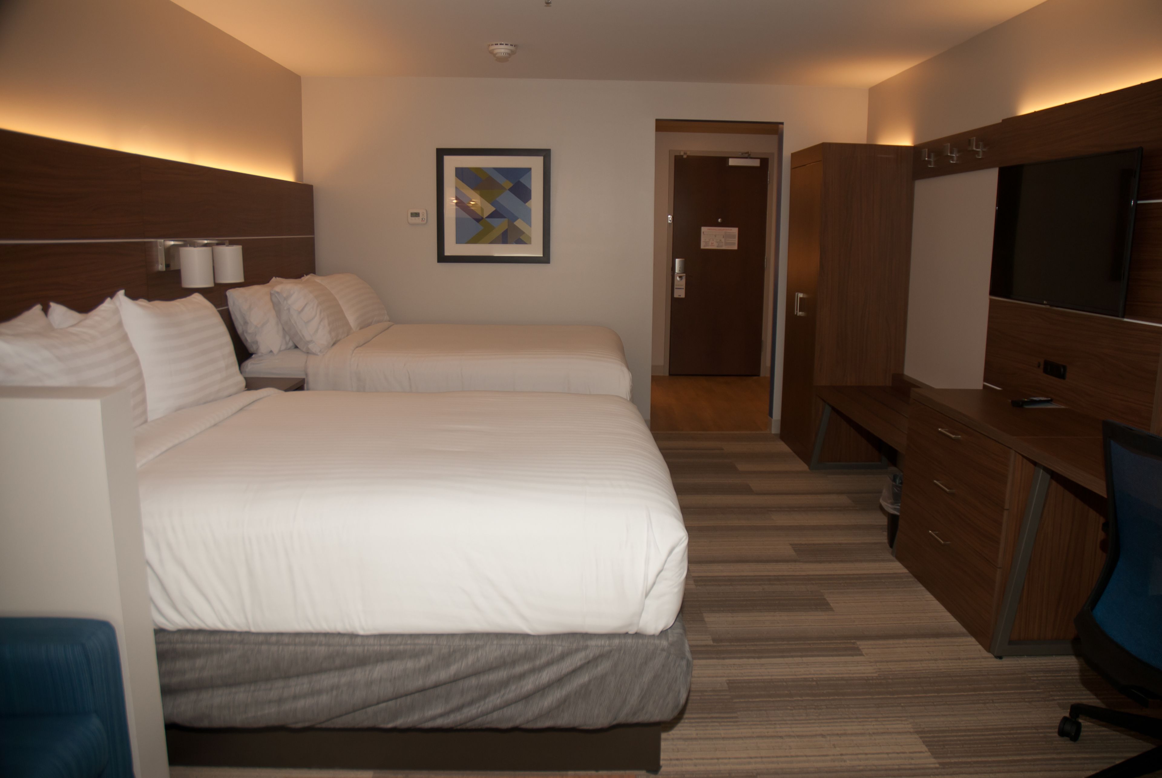 suite | desk, iron/ironing board, free wifi