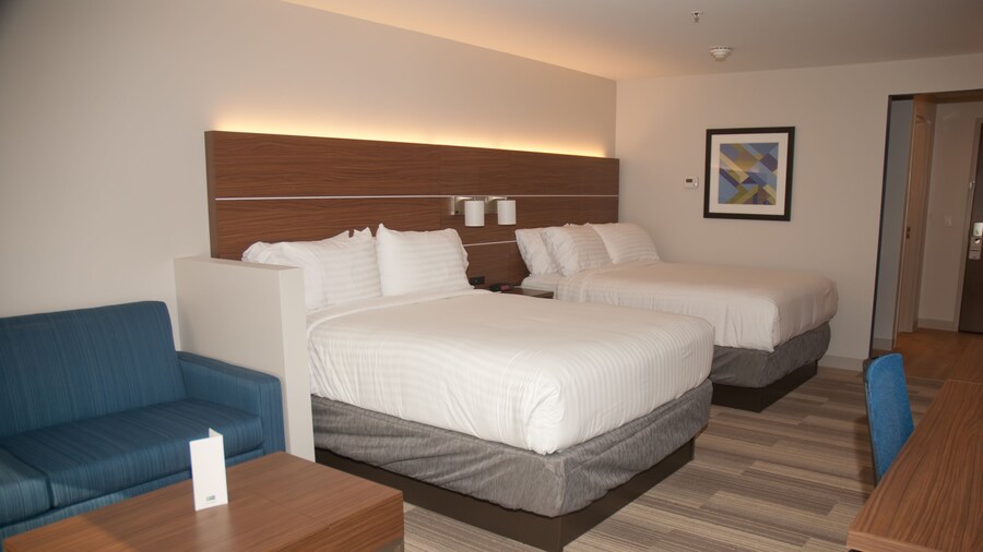 Holiday Inn Express & Suites Decatur by IHG