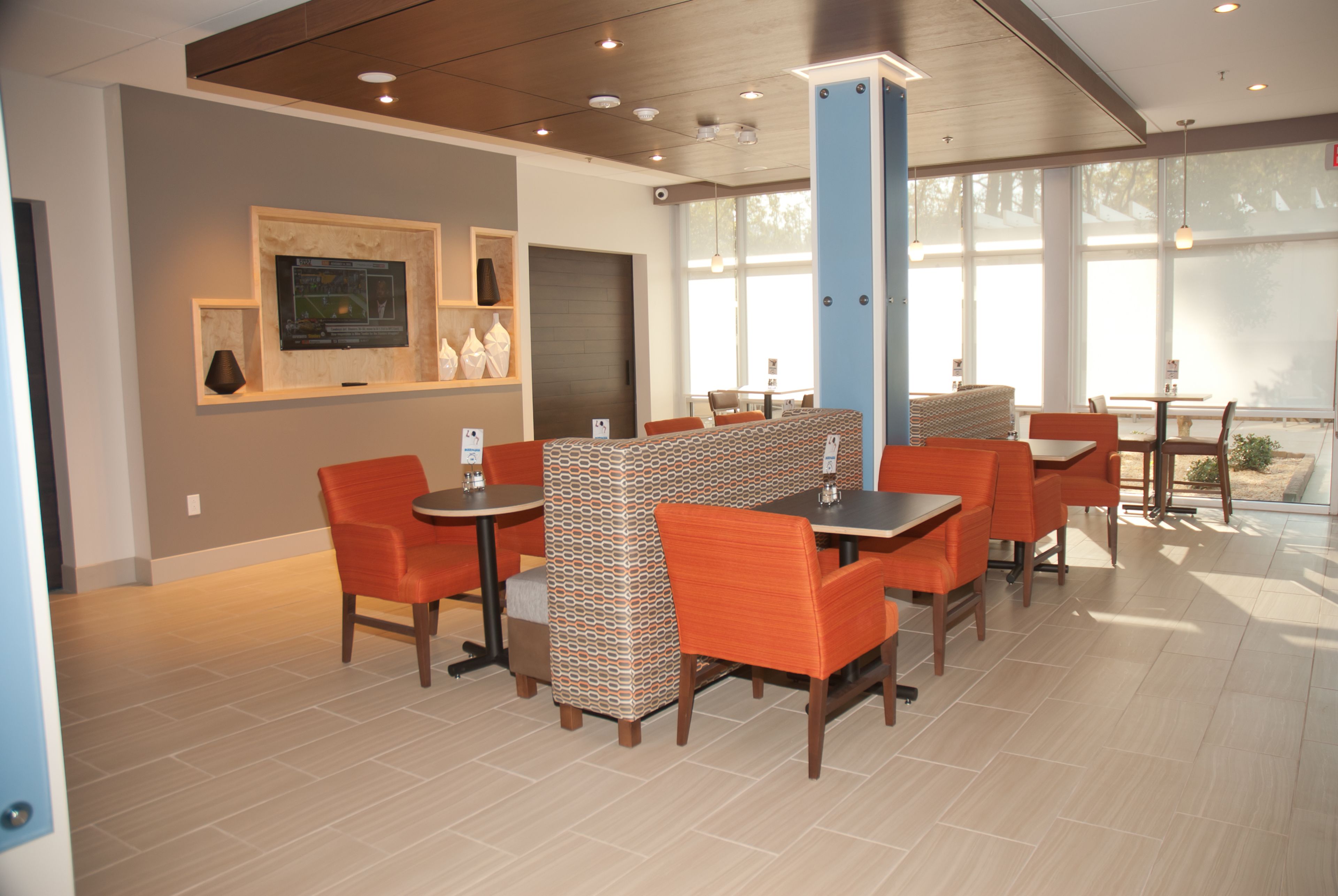 Free buffet breakfast