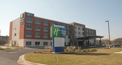 Holiday Inn Express & Suites Decatur by IHG
