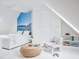 2 Bedroom Duplex Apartment | Desk, laptop workspace, iron/ironing board, free WiFi