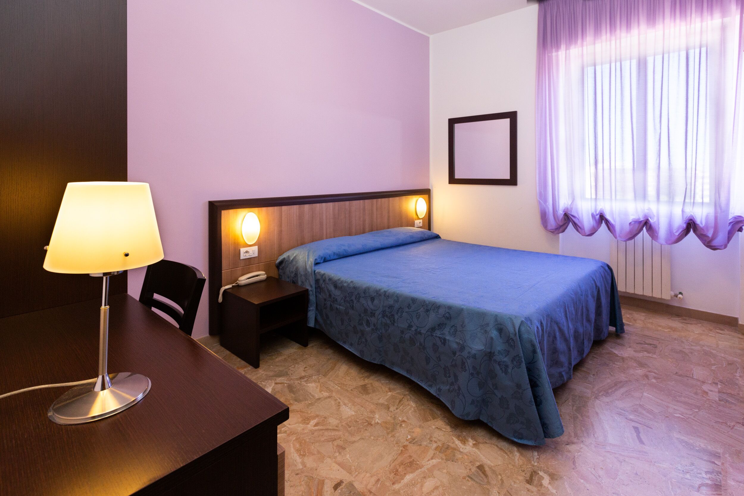 double room single use | in-room safe, desk, free wifi, bed sheets