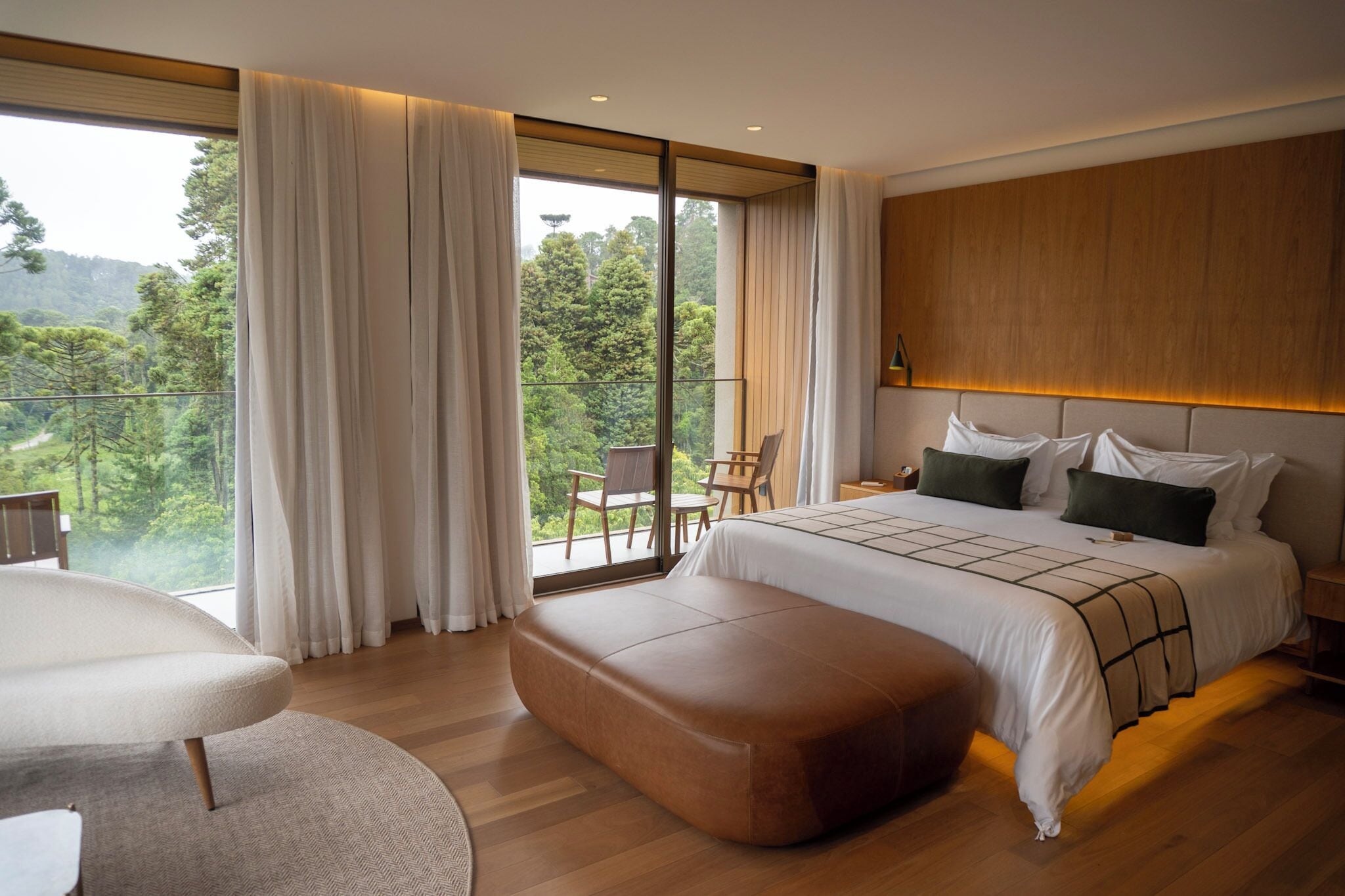 Minibar, pengeskab på værelset, mørklægningsgardiner, gratis Wi-Fi