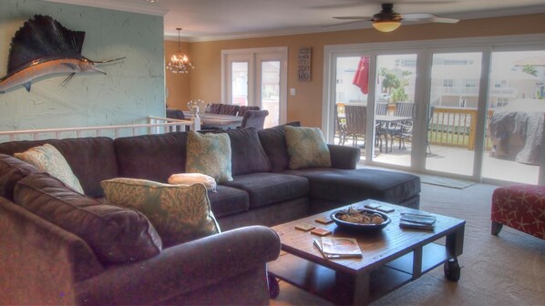 House, 4 Bedrooms (Palm Breeze) | Living area