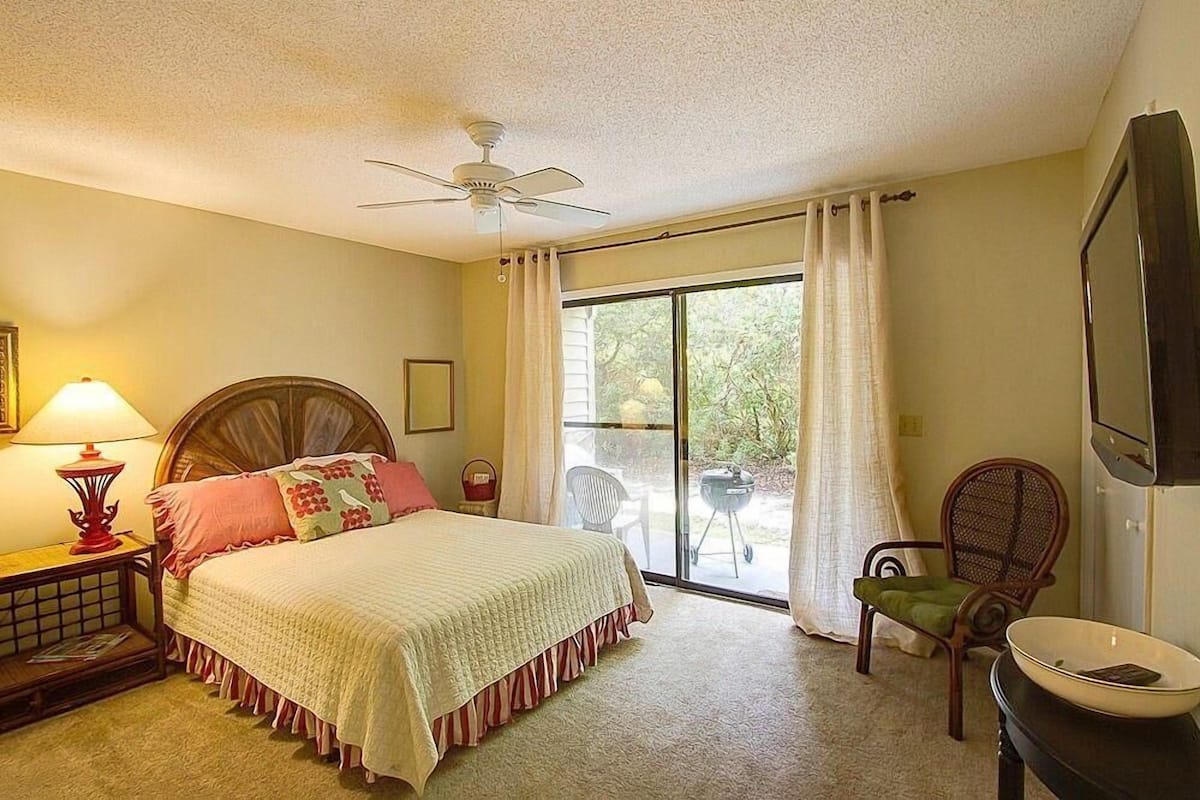 Townhome, 2 Bedrooms (Teddy Bear at Cassine Gardens)