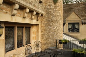 숙박 시설 구내