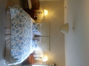 Premium bedding, cots/infant beds, free WiFi