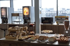 Daily buffet breakfast for a fee