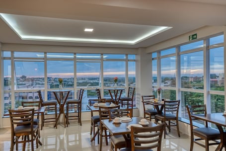 Desayuno buffet incluido todos los días